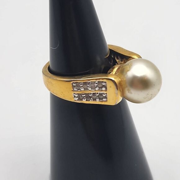 Edco Gold Tone Faux Pearl & CZ Ring (5) - Picture 3 of 8